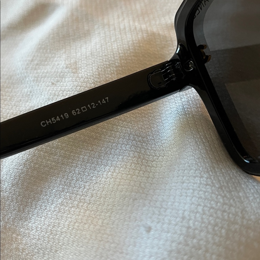 Chanel sunglasses - Picture 13 of 14